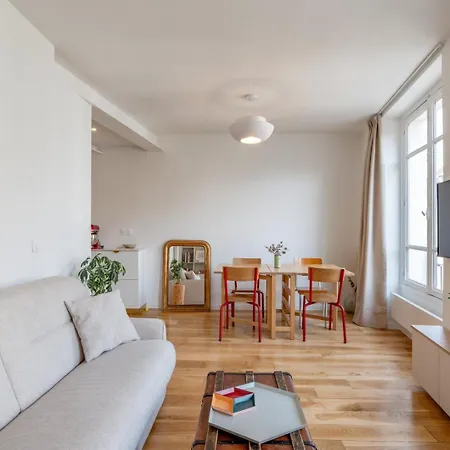 Cozy Faubourg St Martin Retreat アパート *