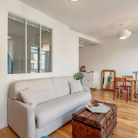 Apartment Cozy Faubourg St Martin Retreat
